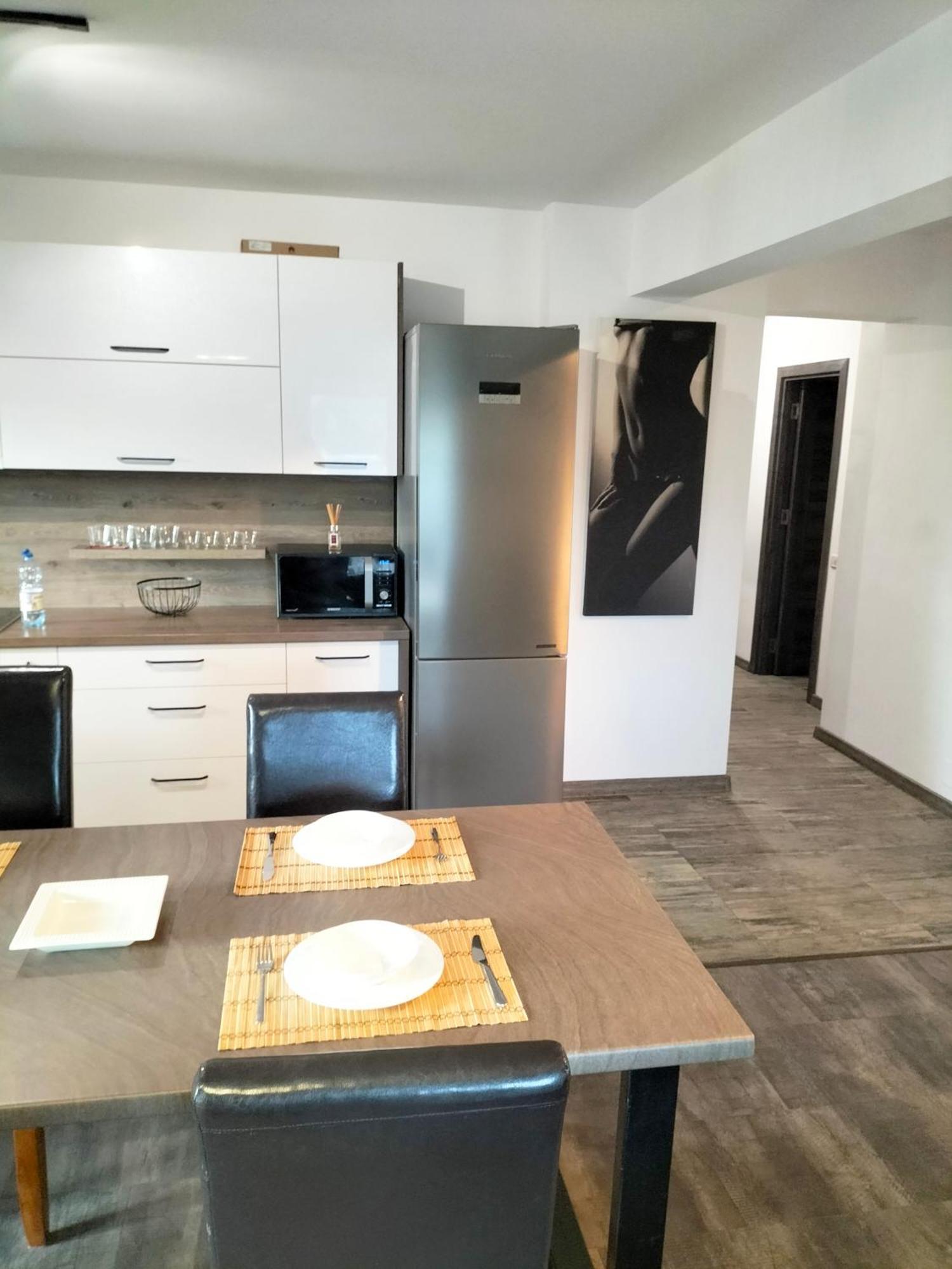Lotus Area On Apartment Oradea Luaran gambar
